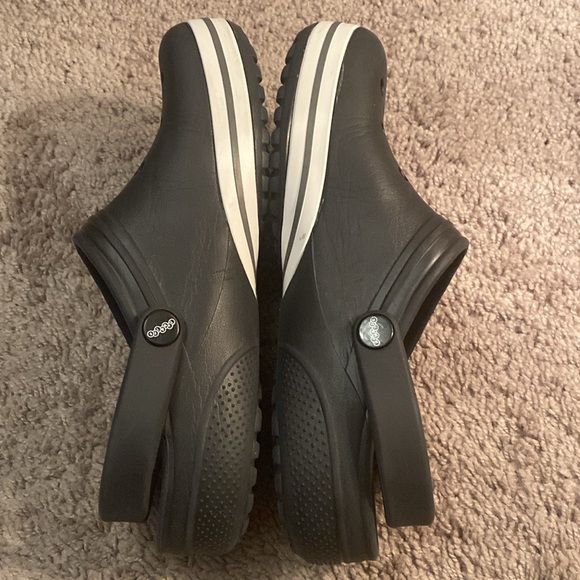 Jibbitz by Crocs black and white clogs unisex size 7M/9W - Picture 7 of 17